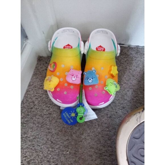 CROCS Shoes - Care bears x Crocs sz7